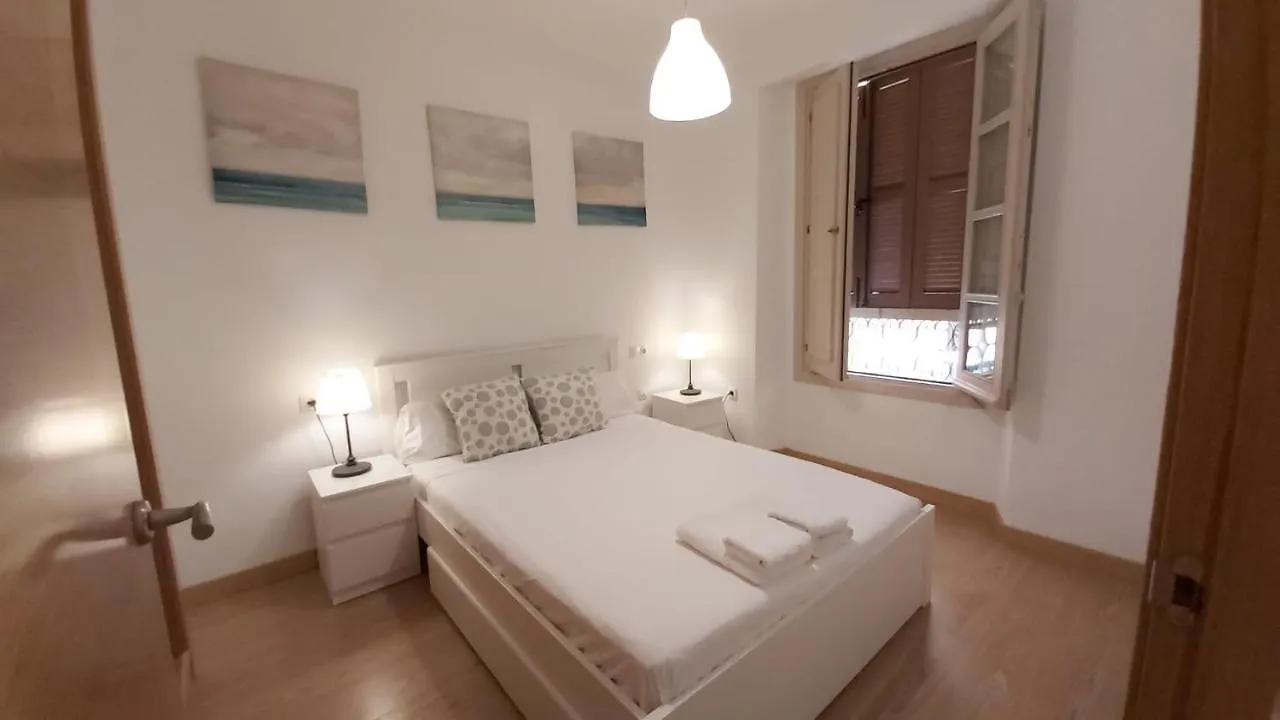 Del Parque Flats Mitjana Apartment Malaga