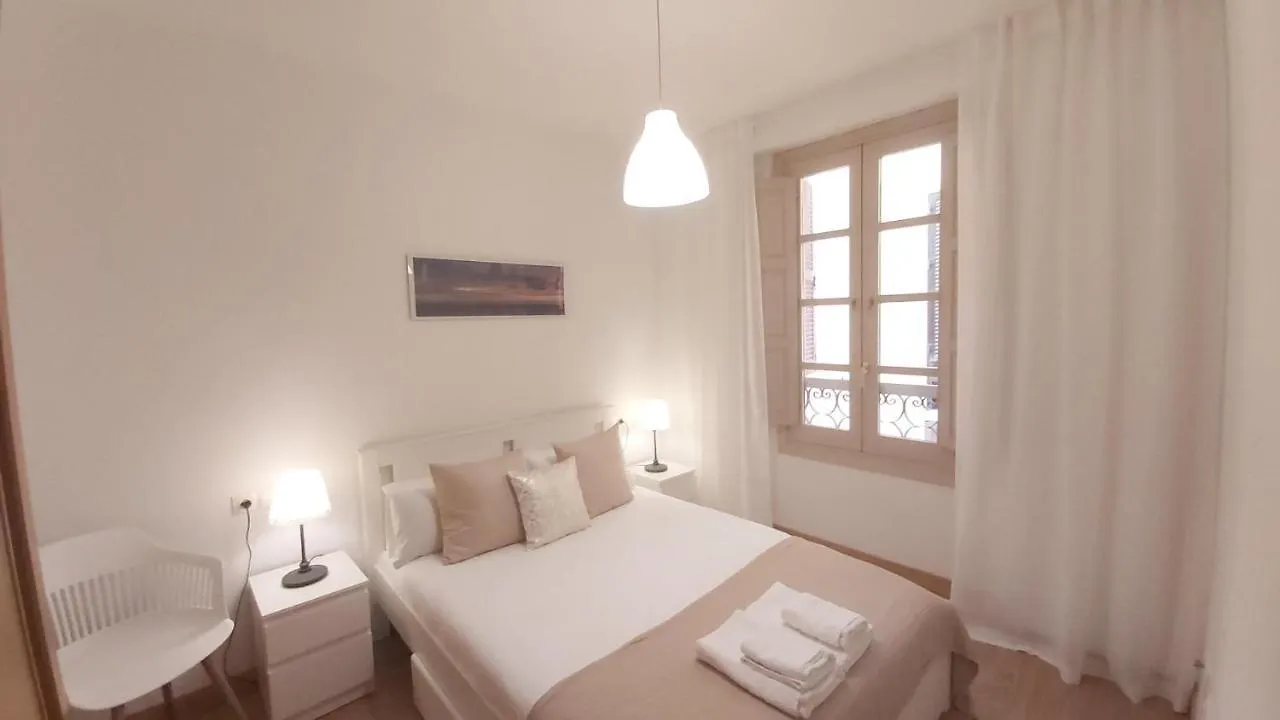 Del Parque Flats Mitjana Apartment Malaga