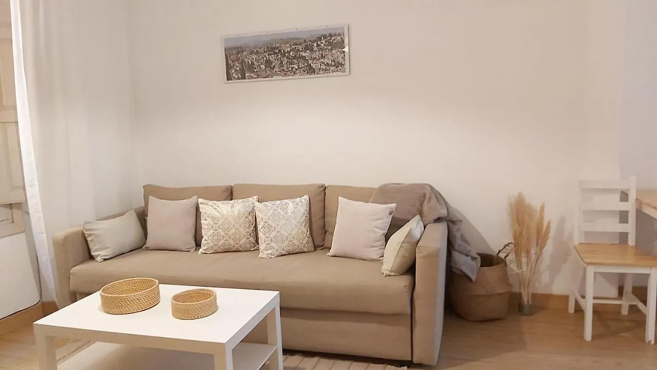 Del Parque Flats Mitjana Apartment Malaga Spain