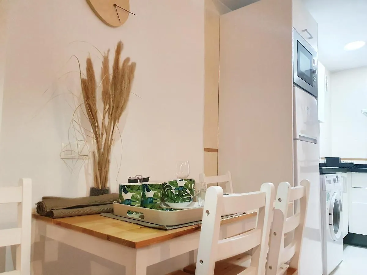 Del Parque Flats Mitjana Apartment Malaga